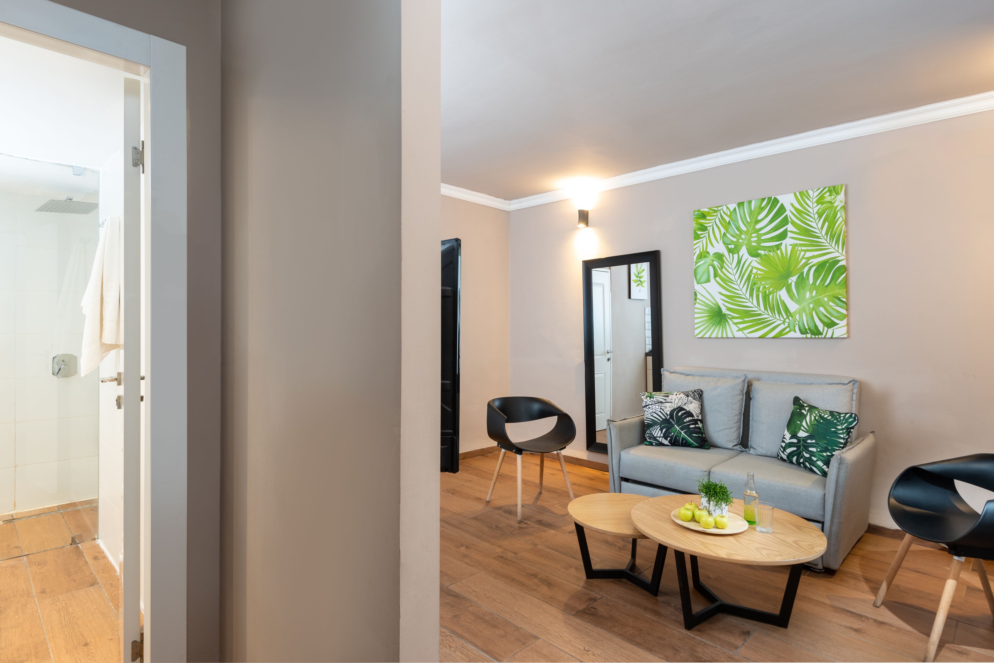 one bedroom suite, garden | living area | 30-inch lcd tv with cable channels, tv