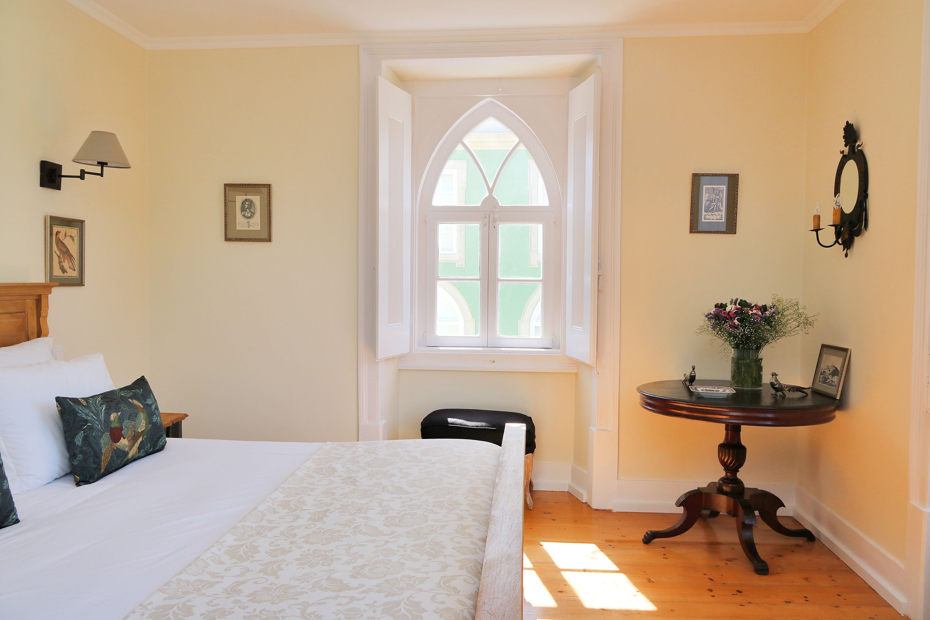 royal suite | minibar, in-room safe, desk, blackout curtains