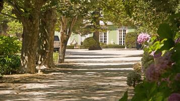 Jardines del alojamiento