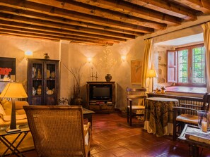 Dobbelt- eller tomannsrom, privat bad, fjellutsikt | Lounge