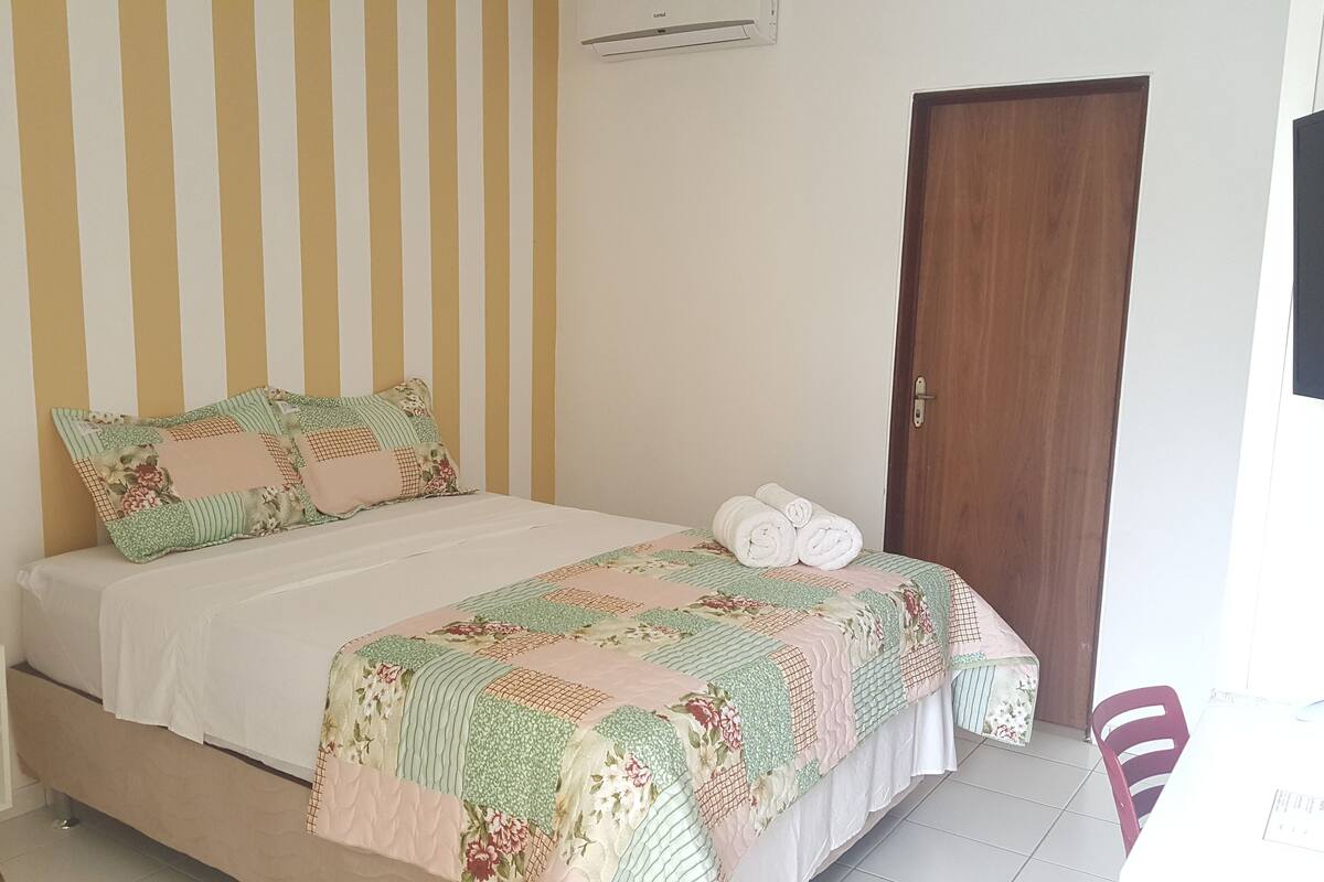 Deluxe Double Room, 1 Bedroom | 1 bedroom, premium bedding, minibar, desk