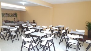 Free daily buffet breakfast - Pousada Paris (Marechal Deodoro)
