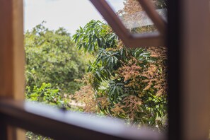 Standaard kamer, 1 twee- of 2 eenpersoonsbedden | Een minibar, een bureau, een laptopwerkplek, verduisterende gordijnen