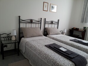 Premium bedding, free WiFi