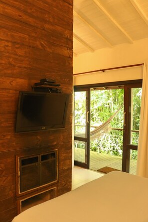 Romantic Double Room, 1 Queen Bed, Private Bathroom, Garden Area