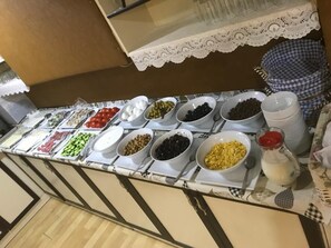 Ilmainen päivittäinen buffetaamiainen