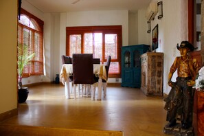 In-room dining - Fabhotel Pearl Villas Sector 31 (Gurugram)