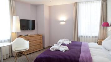 Standard Double Room | Premium bedding, in-room safe, desk, soundproofing