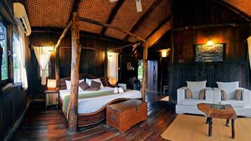 Luxury Tree House, 1 King Bed, Non Smoking | In-room safe, desk, rollaway beds, bed sheets