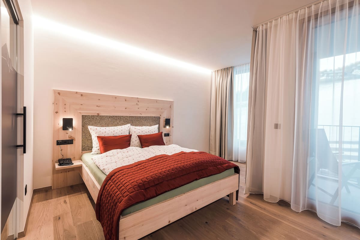 Comfort Double Room, Balcony, Mountain View