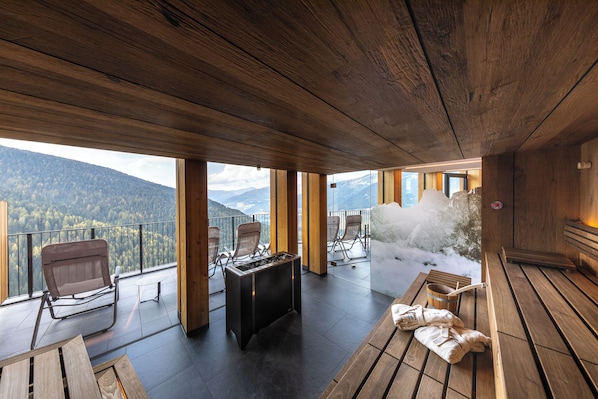 Hot stone massages, sports massages, 1 treatment room, massages