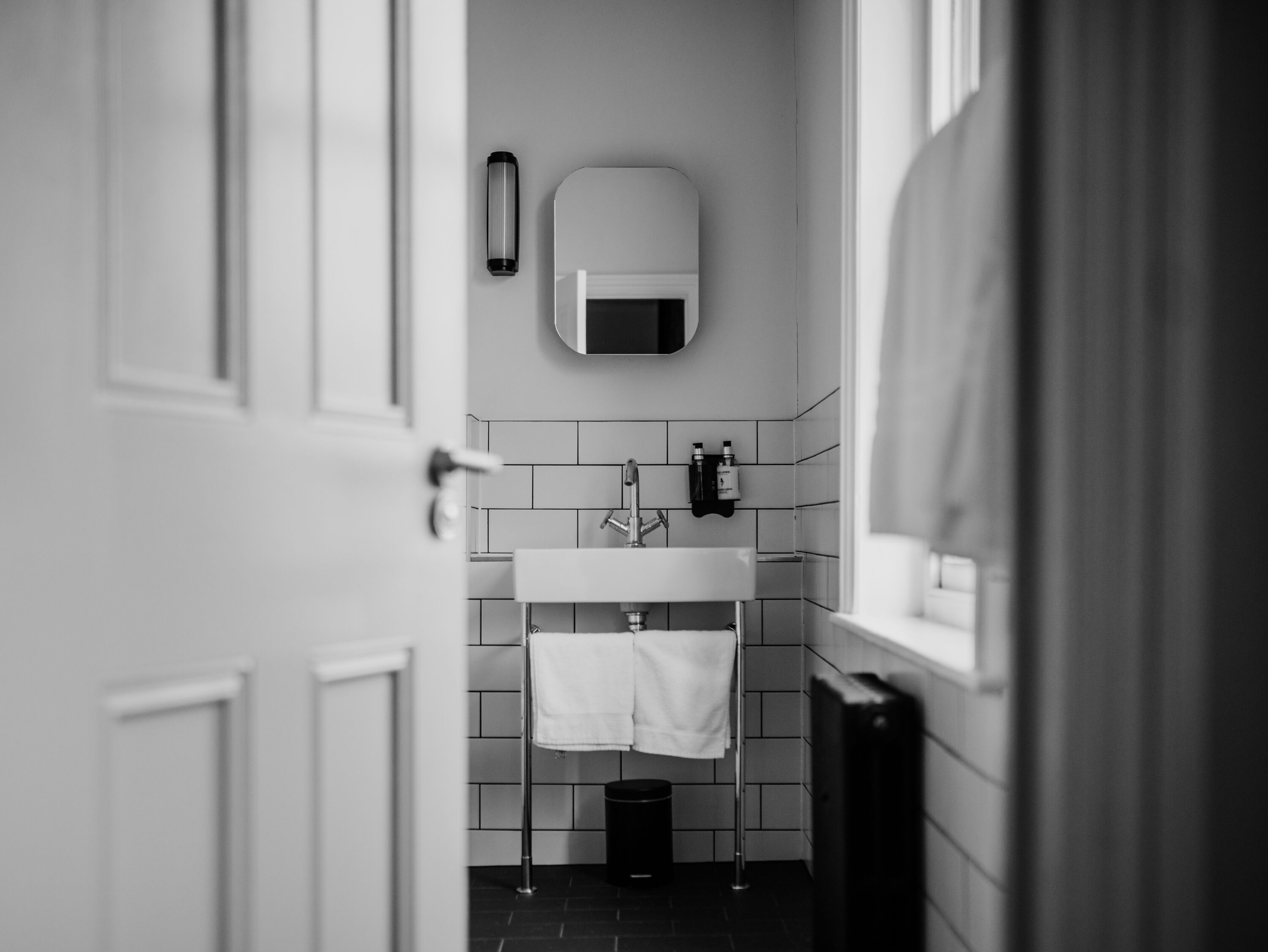 deluxe double room, ensuite | bathroom | hair dryer, towels, soap, shampoo