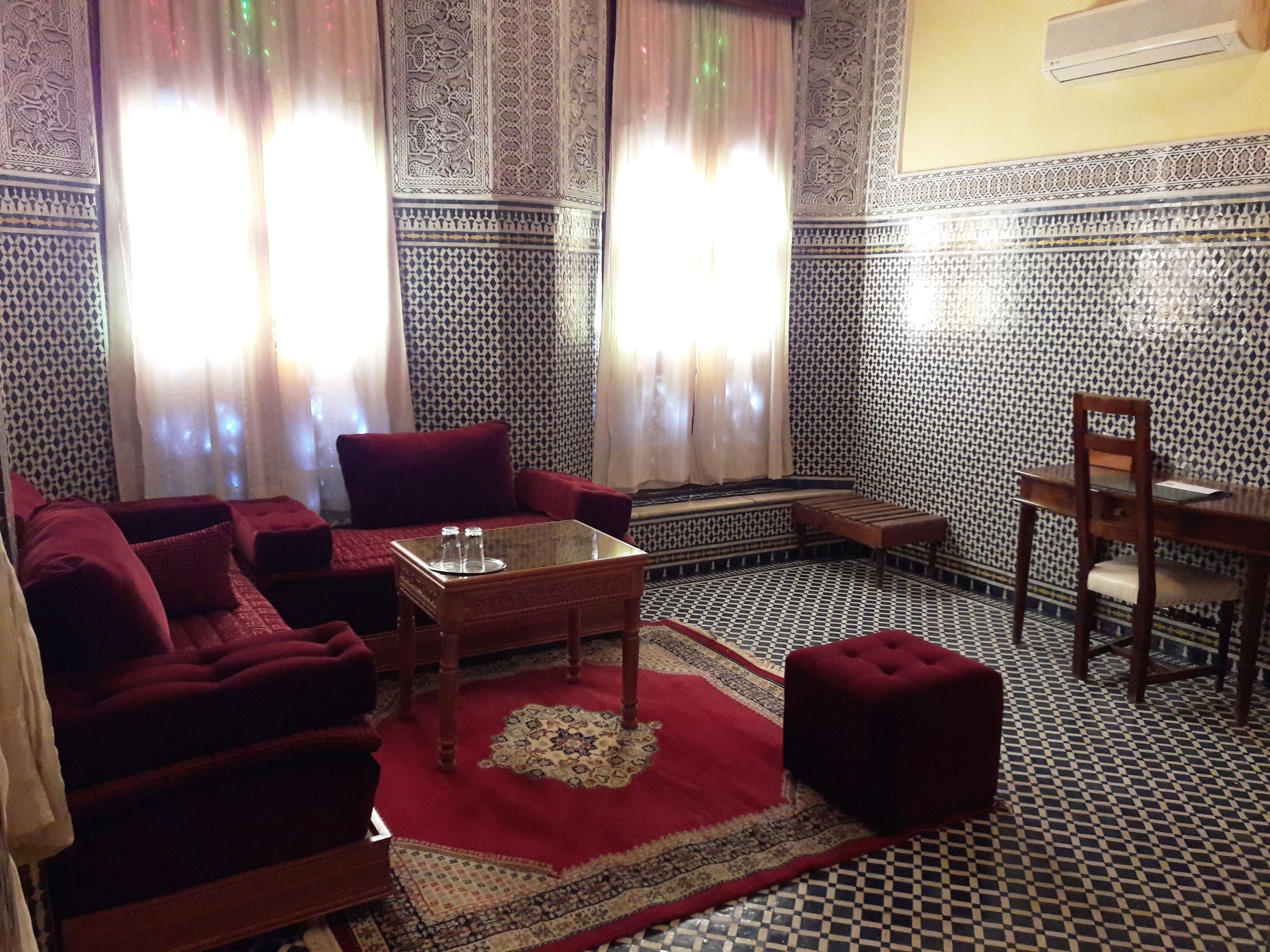 シニア スイート | リビング エリア | 薄型テレビ