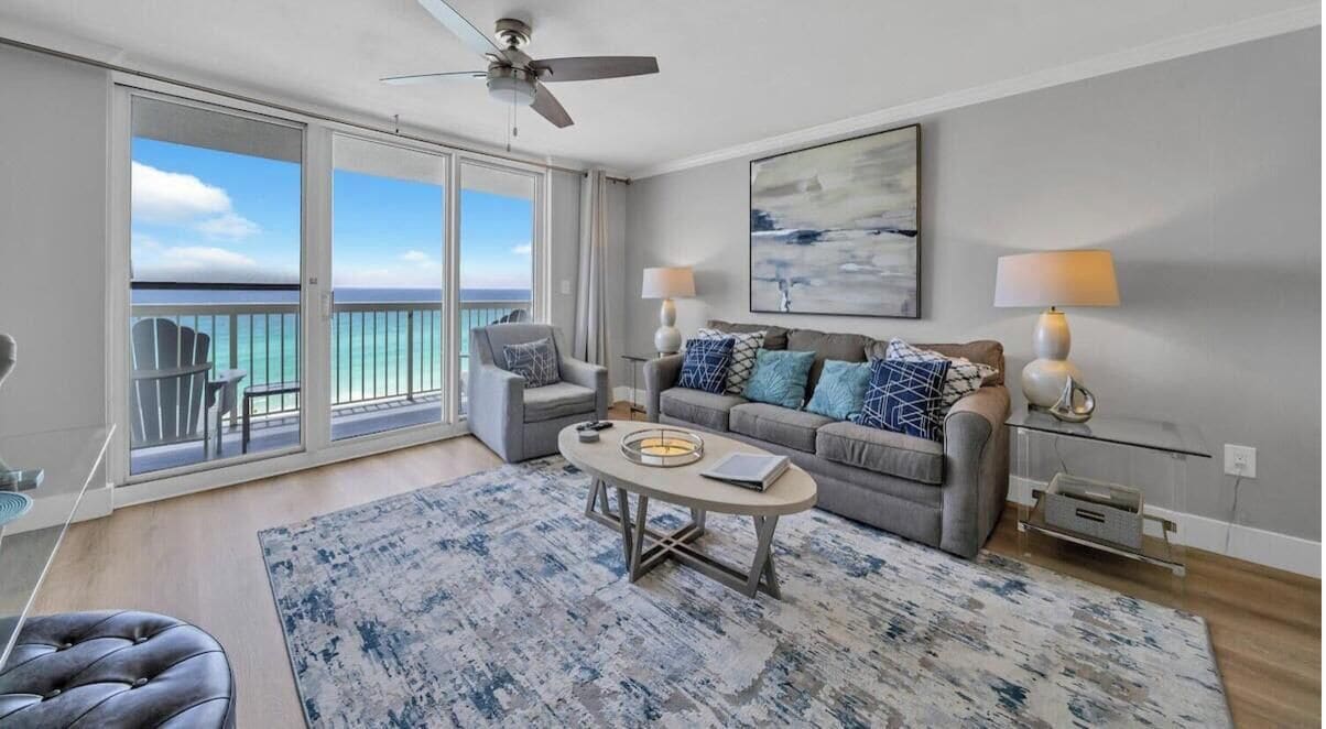 Elite-Apartment, 1 Schlafzimmer, 2 Bäder, Meerblick | Individuell dekoriert, individuell eingerichtet, Verdunkelungsvorhänge