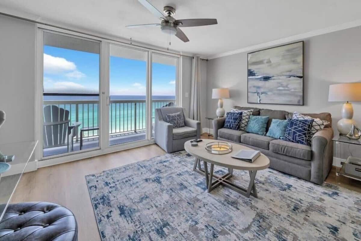 Elite Condo 1 Bedroom 2 Bathrooms Ocean View 9th Floor | Blendingsgardiner, strykejern/-brett og wi-fi (inkludert)