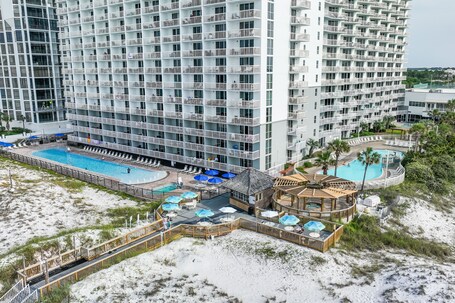 Pelican Beach Resort by Colasan - Image 6