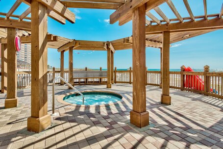 Pelican Beach Resort by Colasan - Image 3
