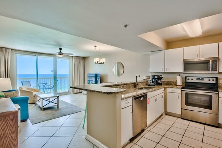 Pelican Beach Resort by Colasan - Image 9