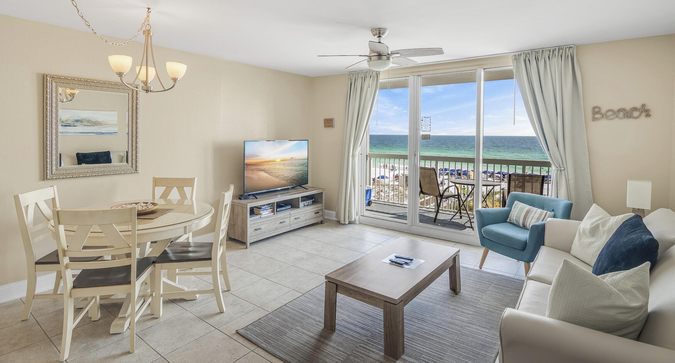 Elite-Apartment, 1 Schlafzimmer, 2 Bäder, Meerblick | Individuell dekoriert, individuell eingerichtet, Verdunkelungsvorhänge