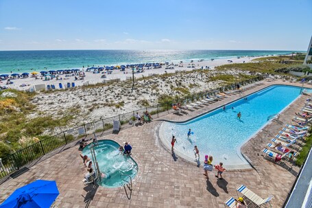 Pelican Beach Resort by Colasan - Image 4