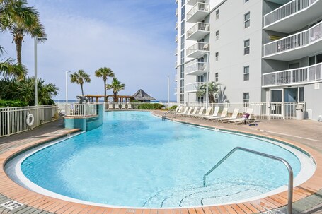 Pelican Beach Resort by Colasan - Image 104