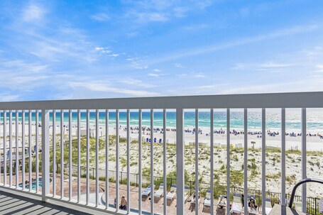Pelican Beach Resort by Colasan - Image 74