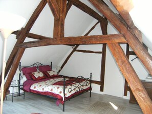 3 camere, ferro/asse da stiro, Wi-Fi gratuito, lenzuola