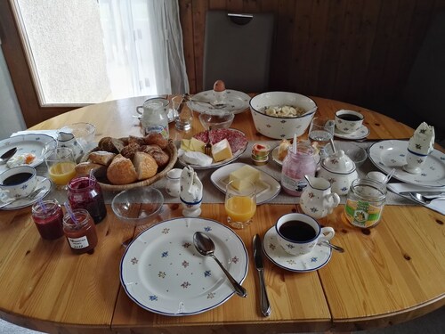 Holiday House Daniela; great lake view and fireplace, perfect for the family holiday