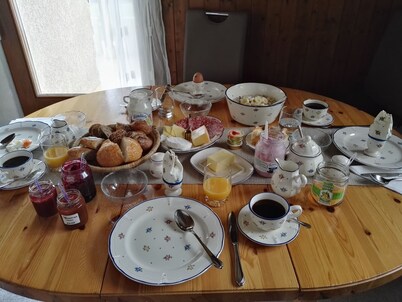 Holiday House Daniela; great lake view and fireplace, perfect for the family holiday