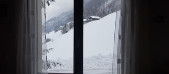 Holiday House Daniela; great lake view and fireplace, perfect for the family holiday
