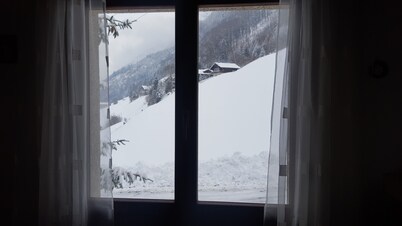 Holiday House Daniela; great lake view and fireplace, perfect for the family holiday