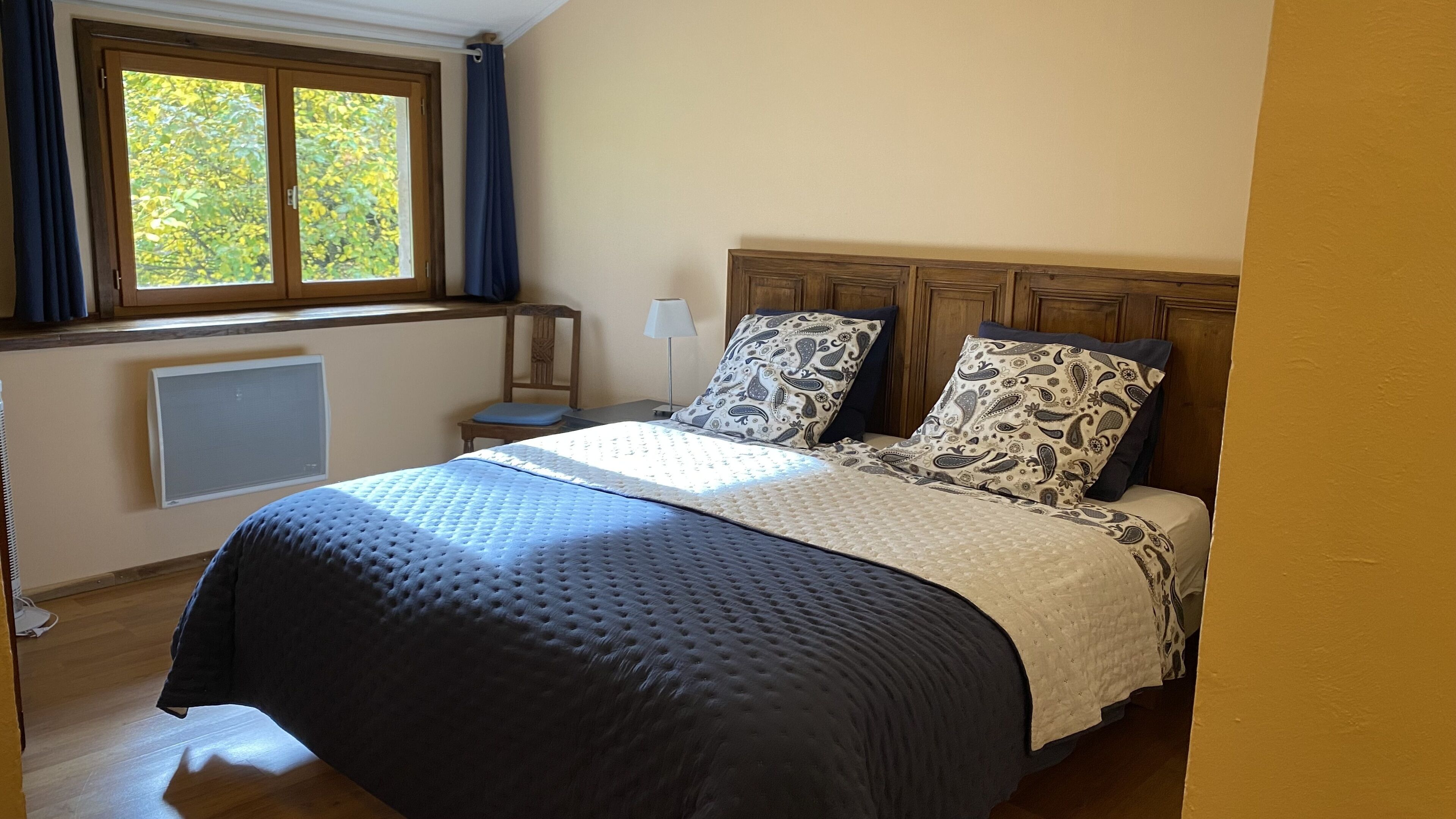 2 chambres, fer et planche à repasser, Wi-Fi gratuit, draps fournis