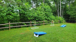 Property grounds - Appalachian Escape - Secluded Log Cabin Retreat with Hot Tub, Fire Pit & Games (Sevierville)