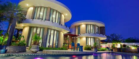 Front of property - evening/night
