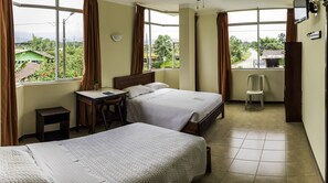 書桌、熨斗/熨衣板、免費無線上網、床單