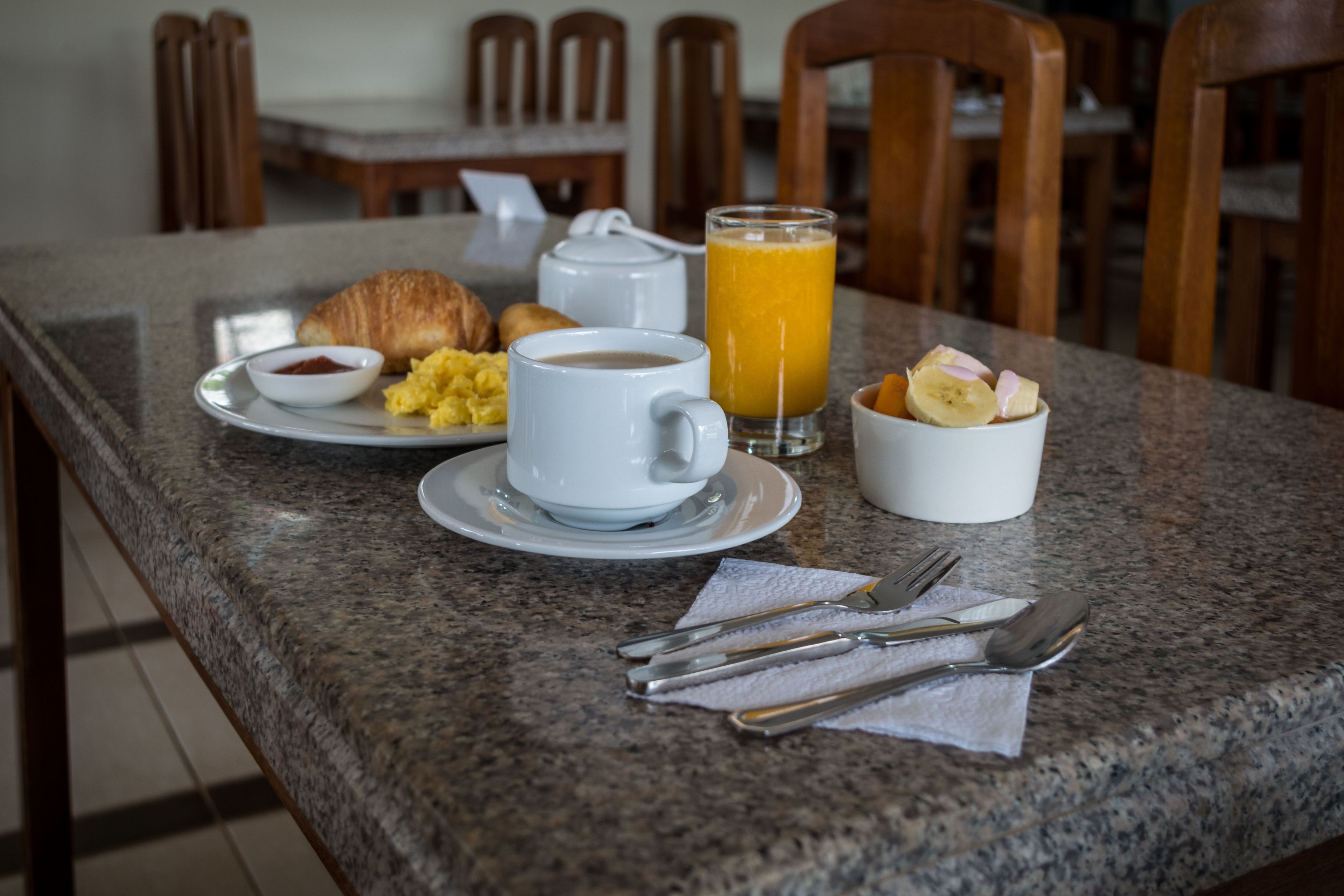 Café da manhã continental grátis todos os dias
