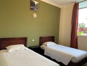 Standard Double Room, Multiple Beds | Desk, iron/ironing board, free WiFi, bed sheets - Hotel Palmar del Río PREMIUM (Archidona)