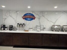 Desayuno continental incluido todos los días 