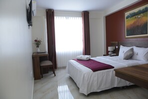 Double Room, 1 Queen Bed