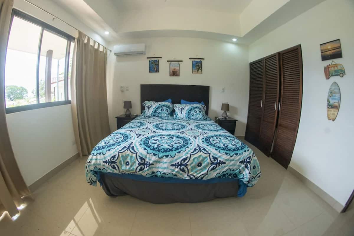 1 bedroom, in-room safe, iron/ironing board, bed sheets