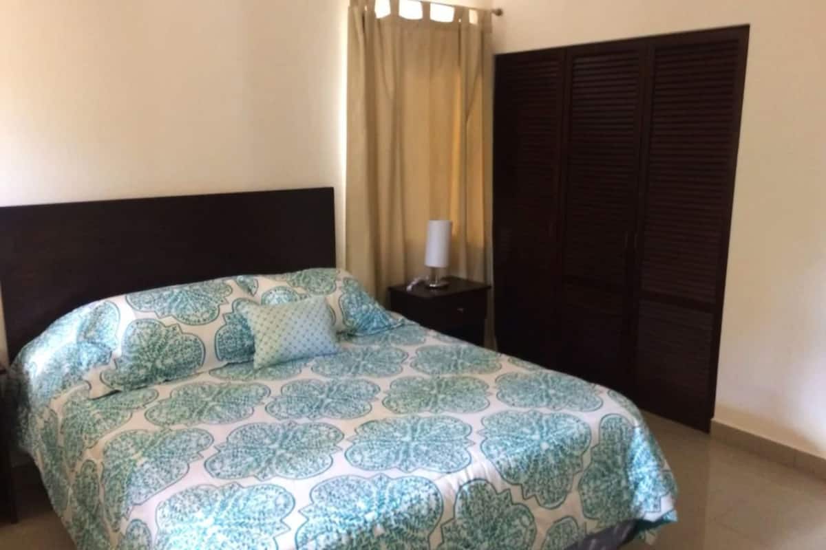 1 bedroom, in-room safe, iron/ironing board, bed sheets