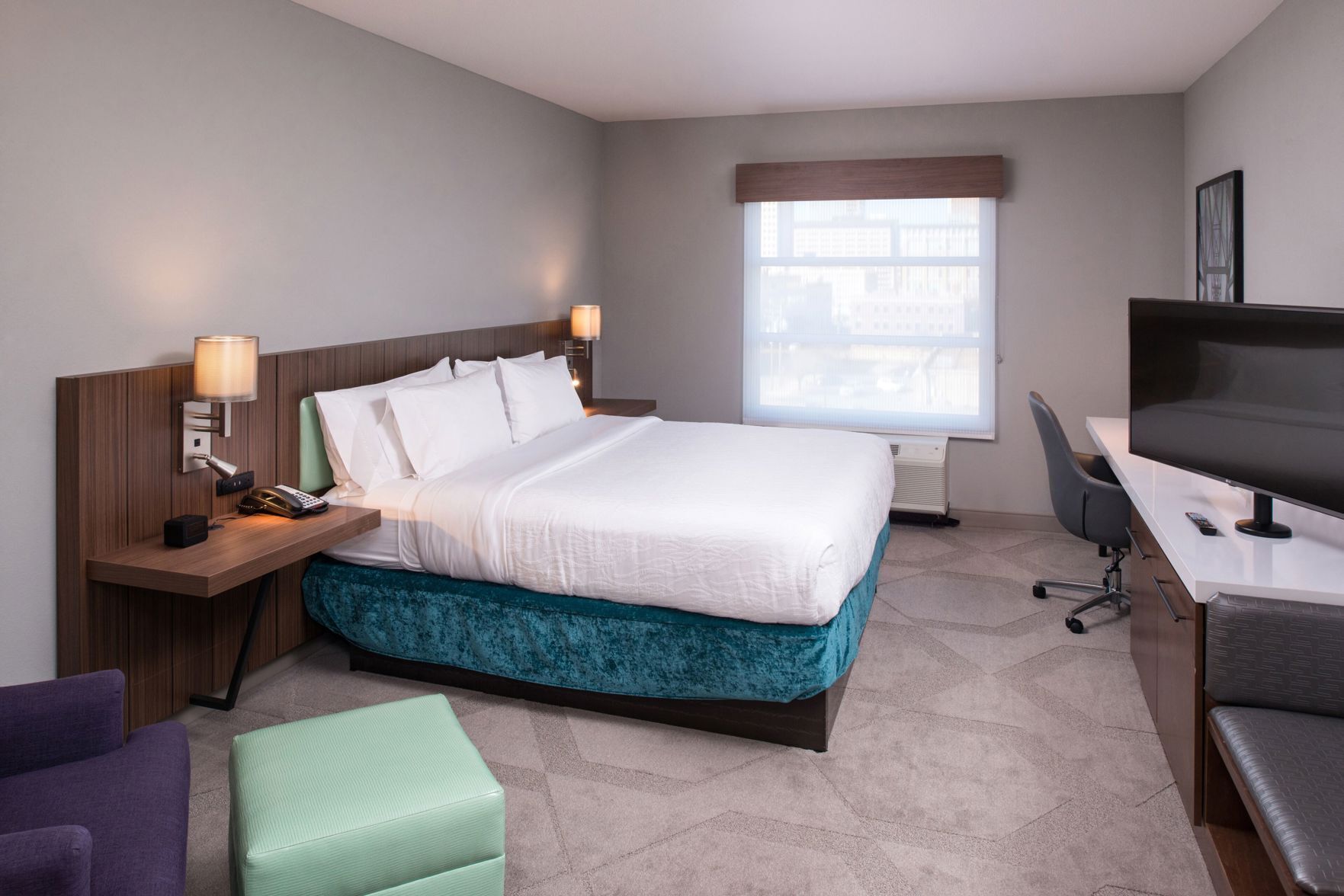 Premium bedding, pillowtop beds, in-room safe, free WiFi