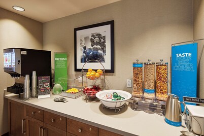 Hampton Inn & Suites Sacramento at Csus