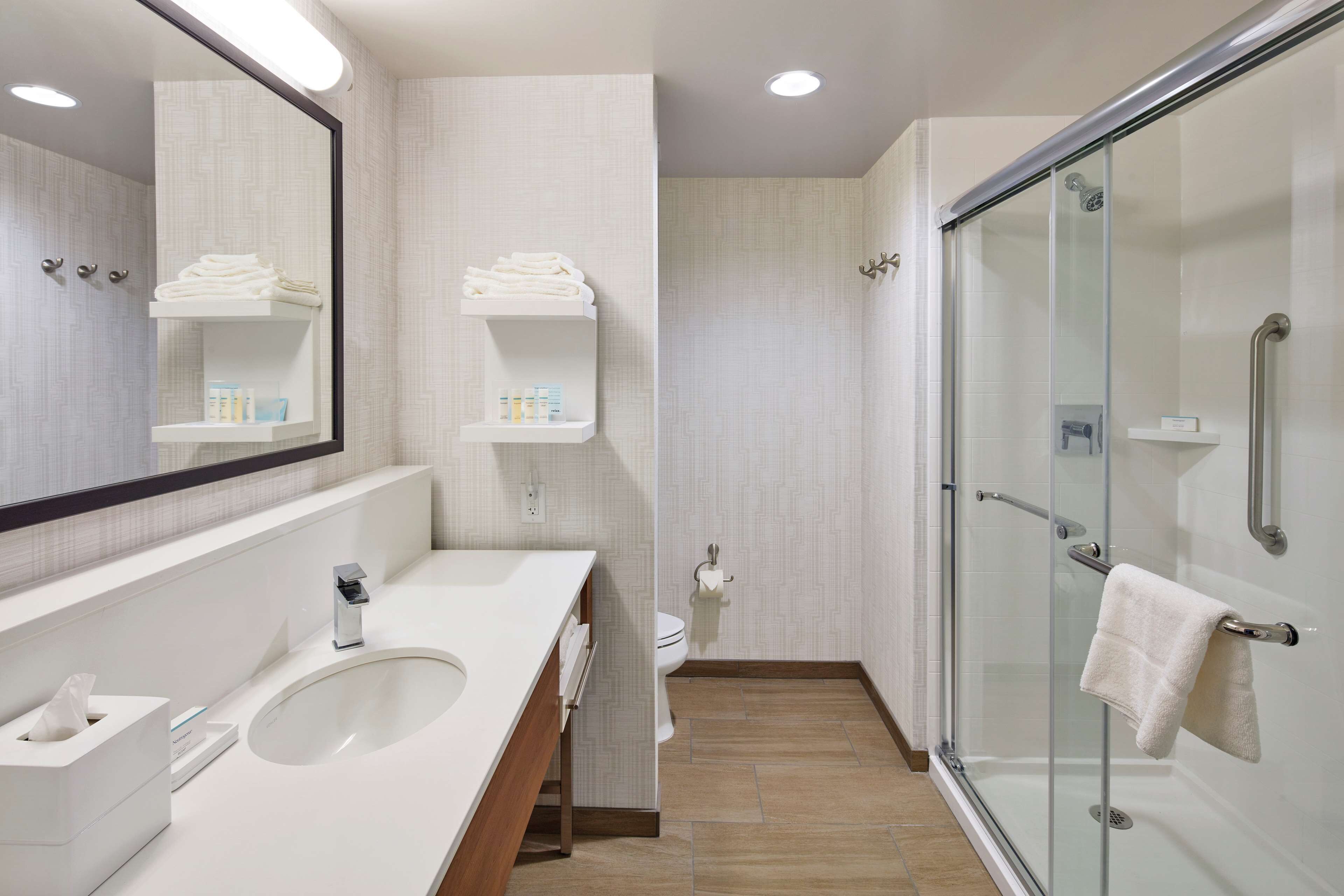 Photo - Hampton Inn & Suites Sacramento at CSUS