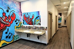 Bathroom sink