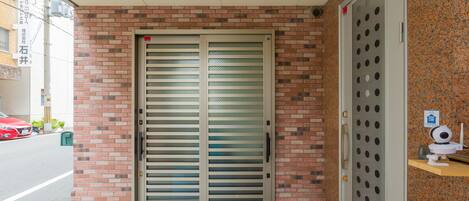 Entrée de l’hébergement