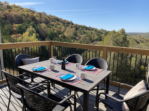 Amazing Views from the 20 ft Patio - Next to Silver Dollar City!