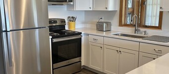 Waterfront - Amazing River View - Newly Renovated