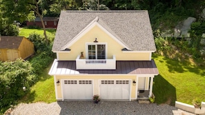 Exterior - Romantic Guesthouse in Historic Downtown Waterfront District! (Mystic)