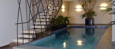 Indoor pool, pool loungers